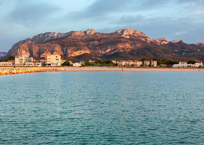 Vista Segaria, Playa Deveses 公寓