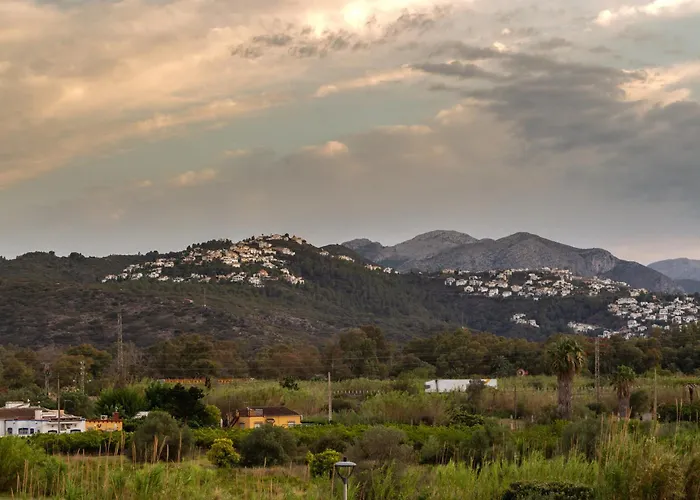 Vista Segaria, Playa Deveses 公寓